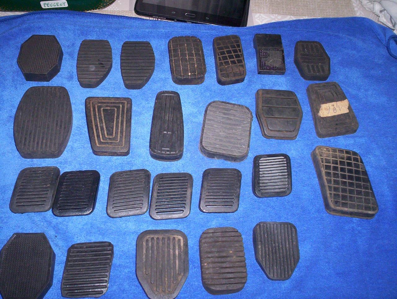 25 couvres pédales neuf pour auto camion LesAnciennes.com