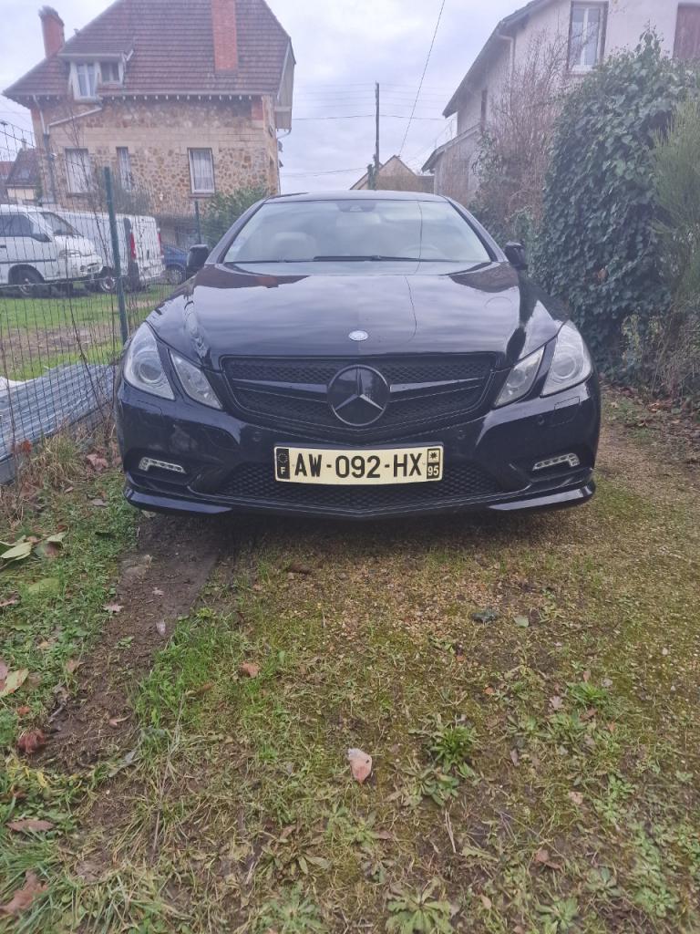 MERCEDES E500 coupé w212 2010 V8 atmo 5.5l 388cv LesAnciennes.com