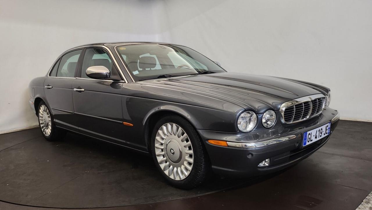 JAGUAR XJ8 2003 Prix: 18.900€ Origine : Europe » V LesAnciennes.com