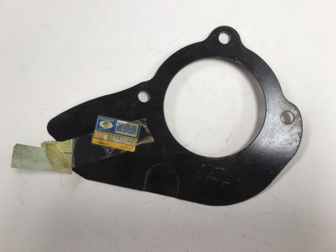 TOLE CARTER EMBRAYAGE PEUGEOT 404/504. ? LesAnciennes.com