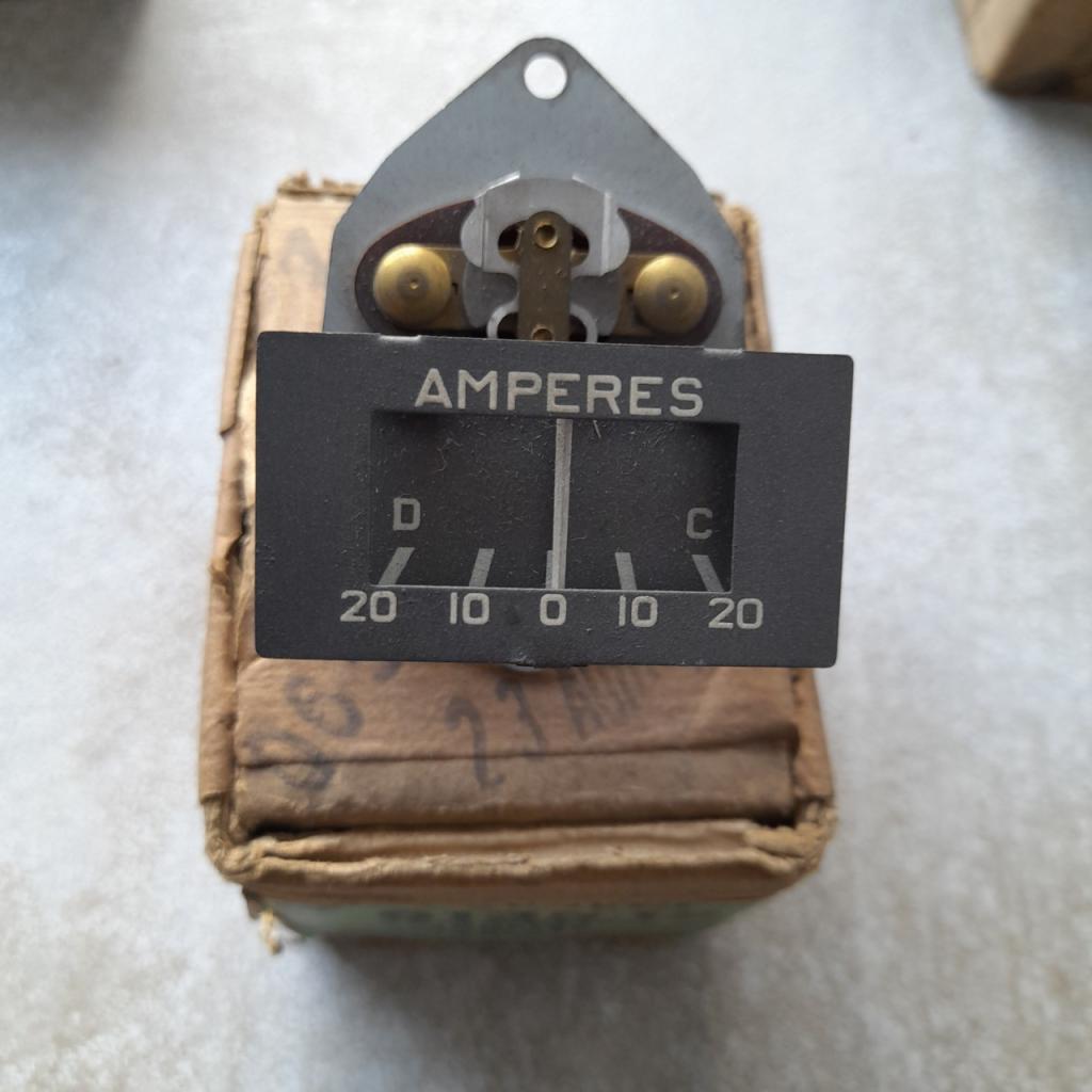 PEUGEOT 403 ampèremètre LesAnciennes.com