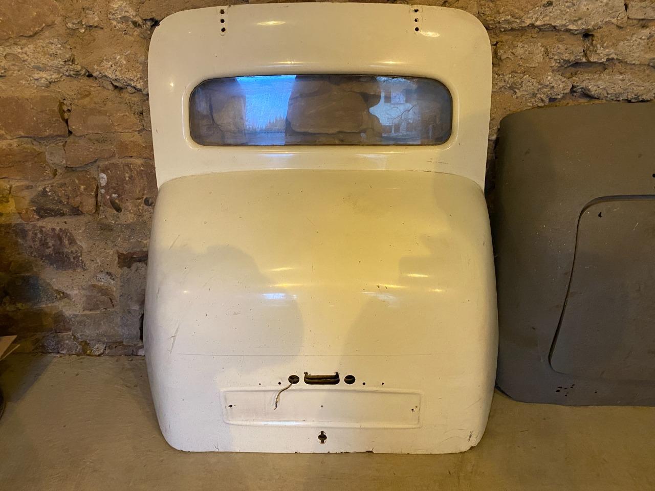 Traction Citroën - Hayon 11 commerciale LesAnciennes.com