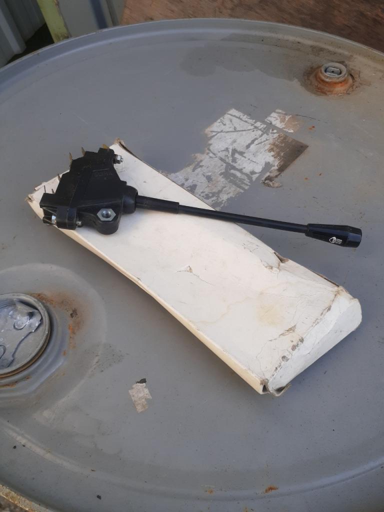 Comodo PEUGEOT 304 LesAnciennes.com