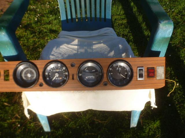 SIMCA 1100:compteur,jauge et montre:VEGLIA LesAnciennes.com