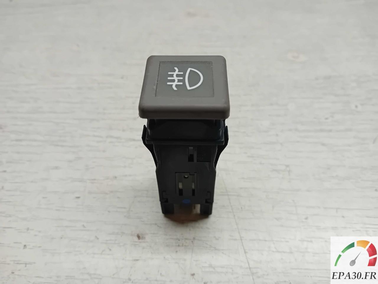 9165 INTER NEUF ANTIBROUILLARD AV PEUGEOT 405 104 LesAnciennes.com