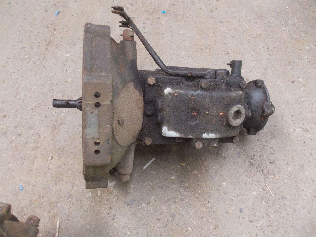 Boite de vitesse PEUGEOT 402 LesAnciennes.com