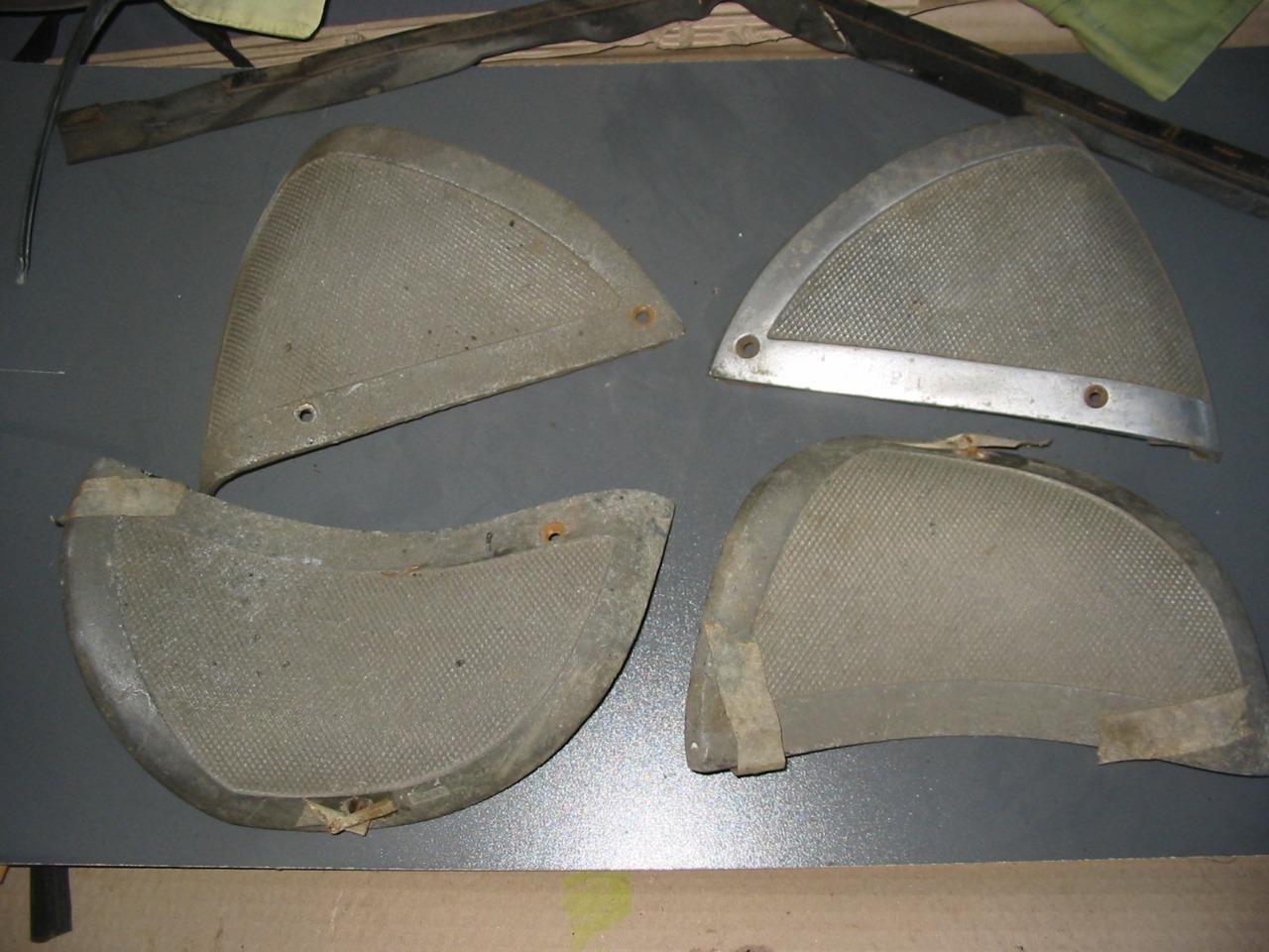 Lot de pièces CITROEN Traction 11 BL LesAnciennes.com