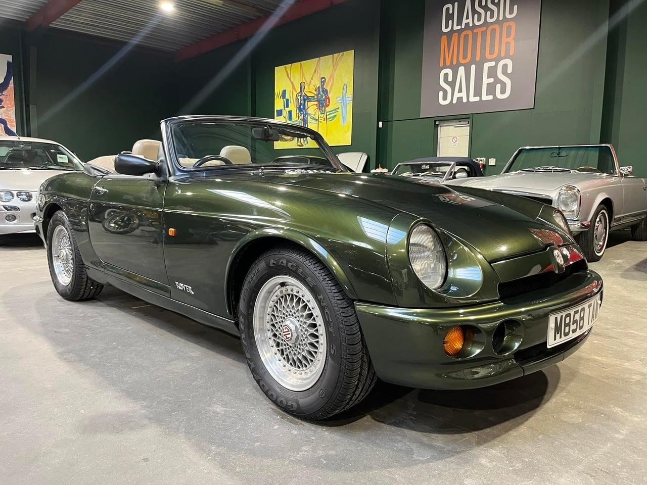 1994 MG RV8 LesAnciennes.com