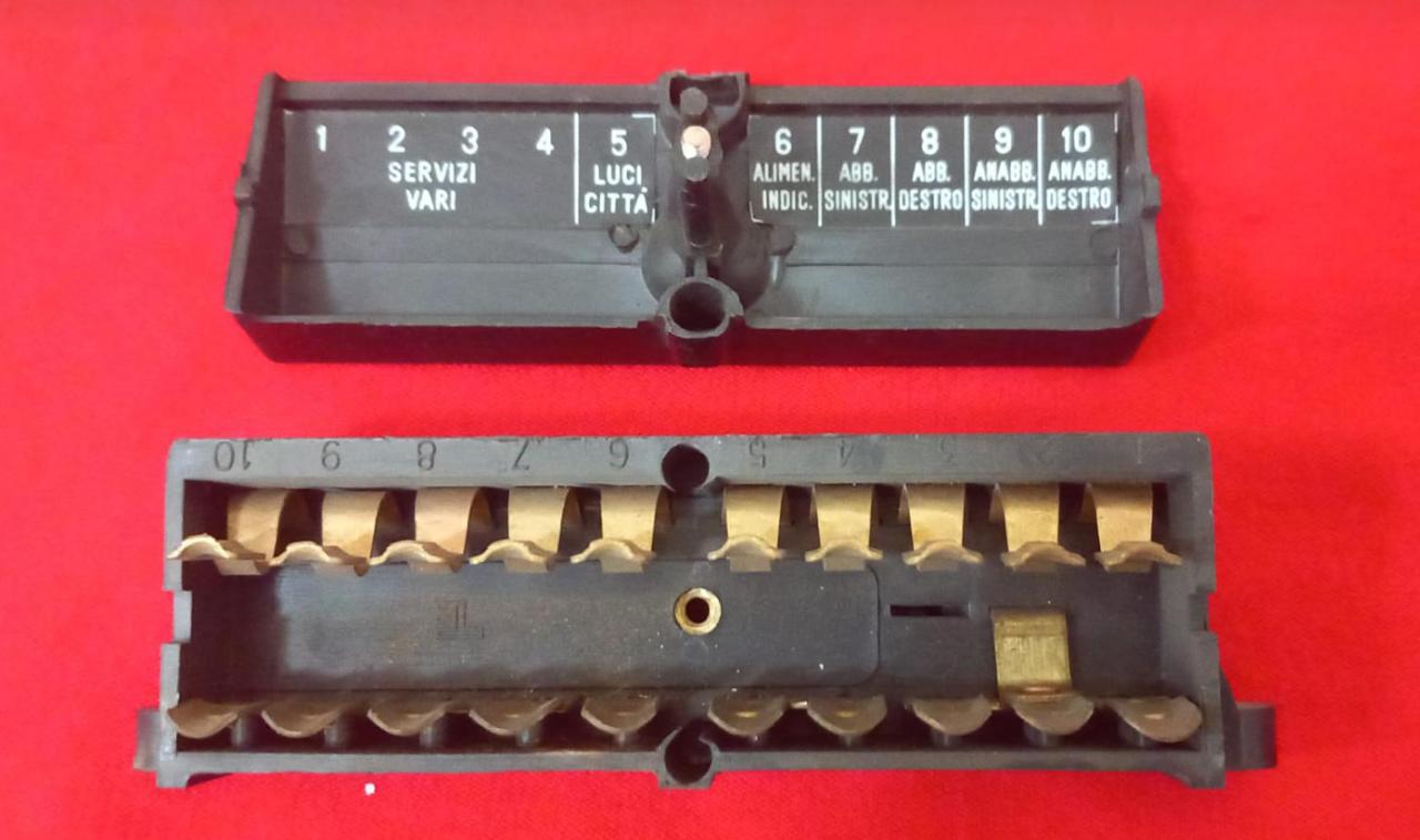 ALFA ROMEO Giulia 105 115 boîte à fusibles LesAnciennes.com