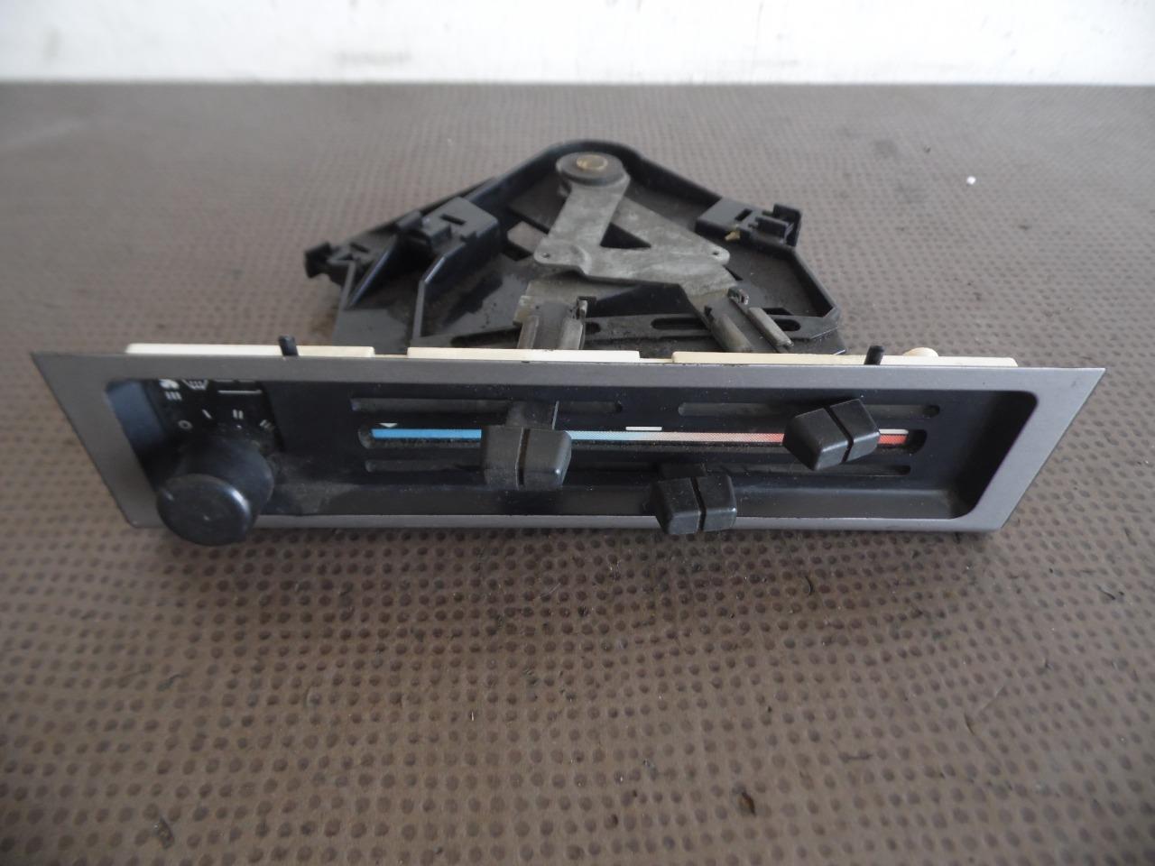 COMMANDE CHAUFFAGE 321819045C PORSCHE 944 - 1 LesAnciennes.com