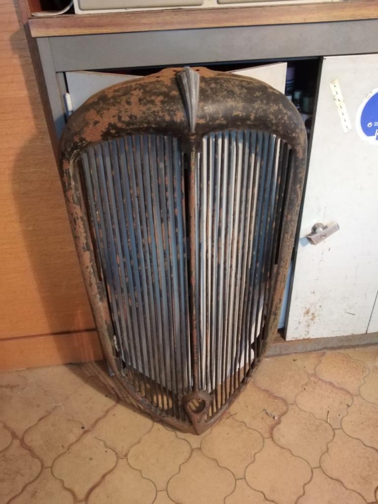 Calandre CITROEN U23 LesAnciennes.com