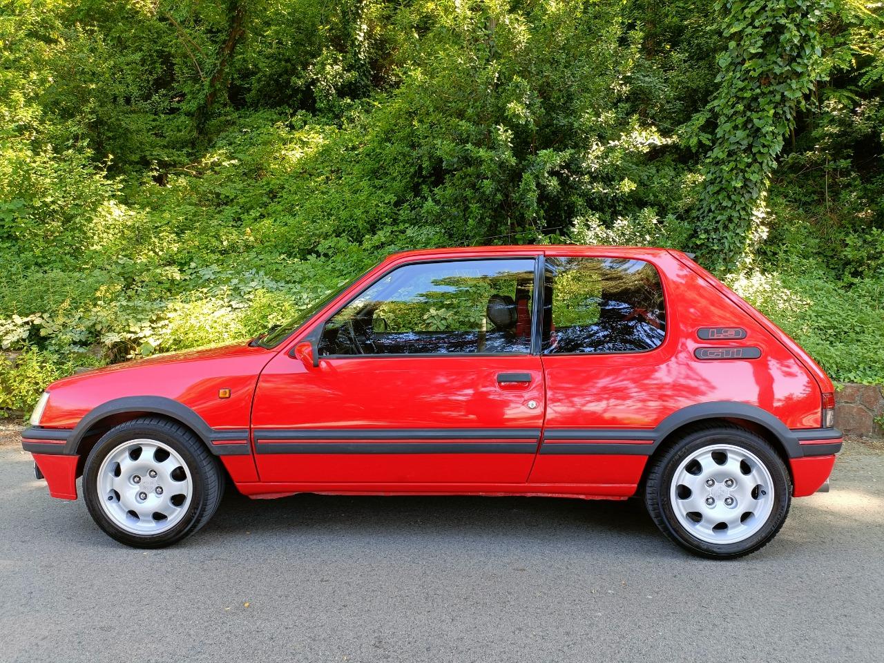 PEUGEOT 205 Gti - 1990 LesAnciennes.com