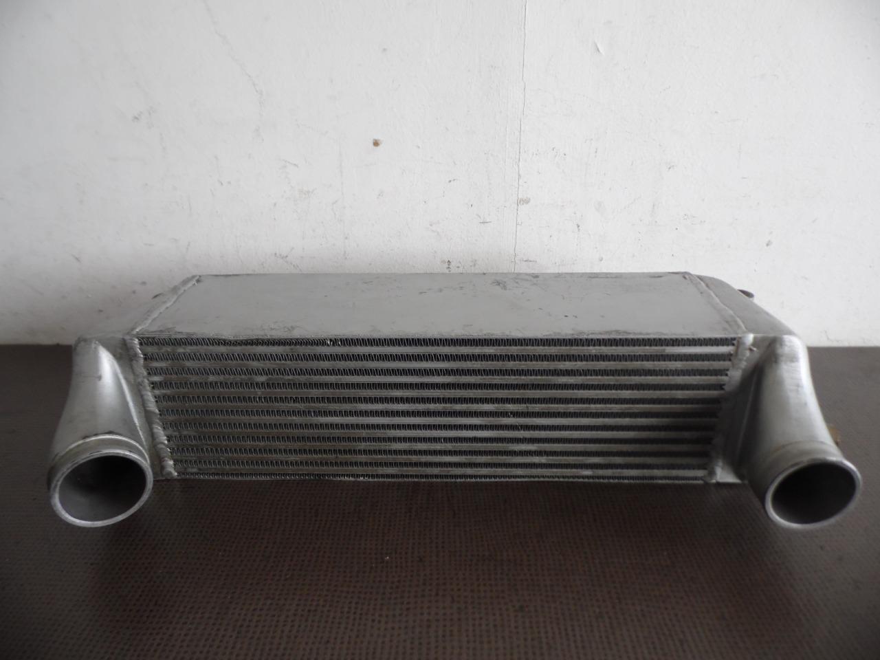 ECHANGEUR AIR-AIR 95111013703 PORSCHE 944 TURBO LesAnciennes.com