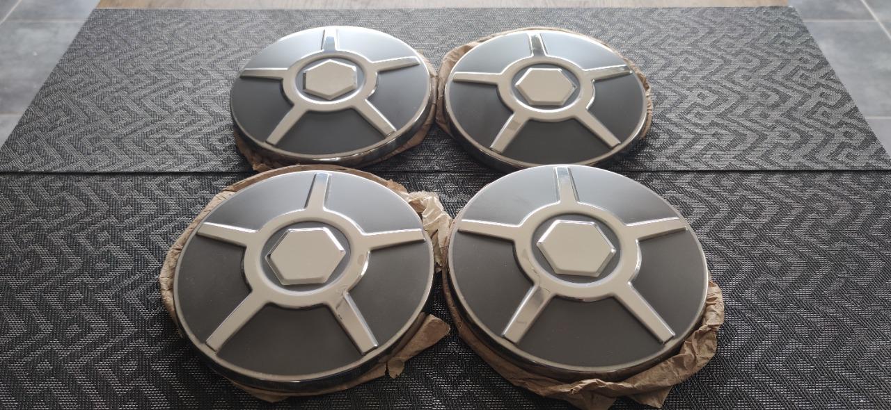 Enjoliveurs de roues SIMCA 1100 LesAnciennes.com