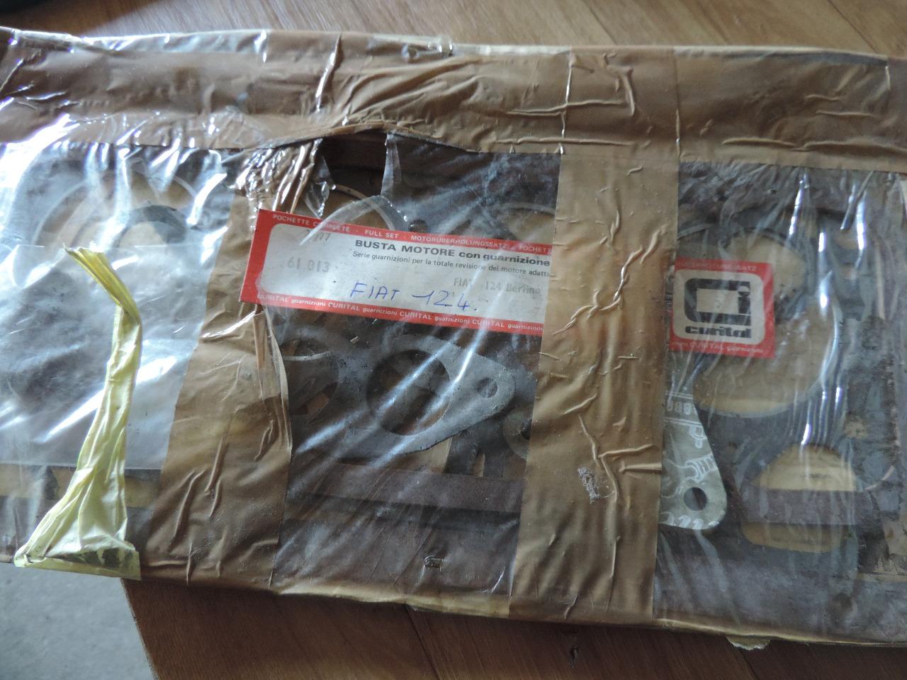 Pochette de joints FIAT 124 LesAnciennes.com