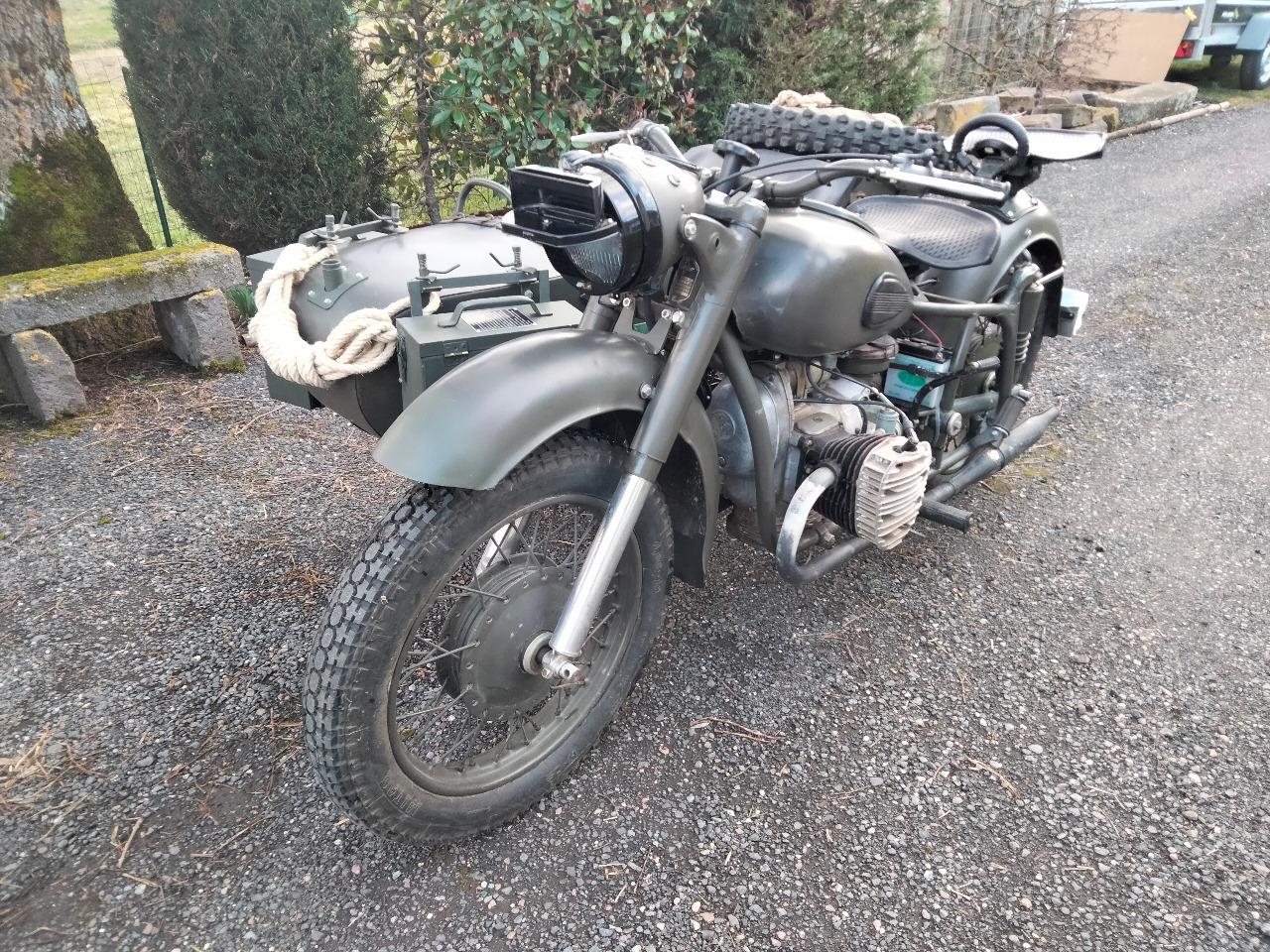 DNIEPR K750M Side-car - 1967 LesAnciennes.com