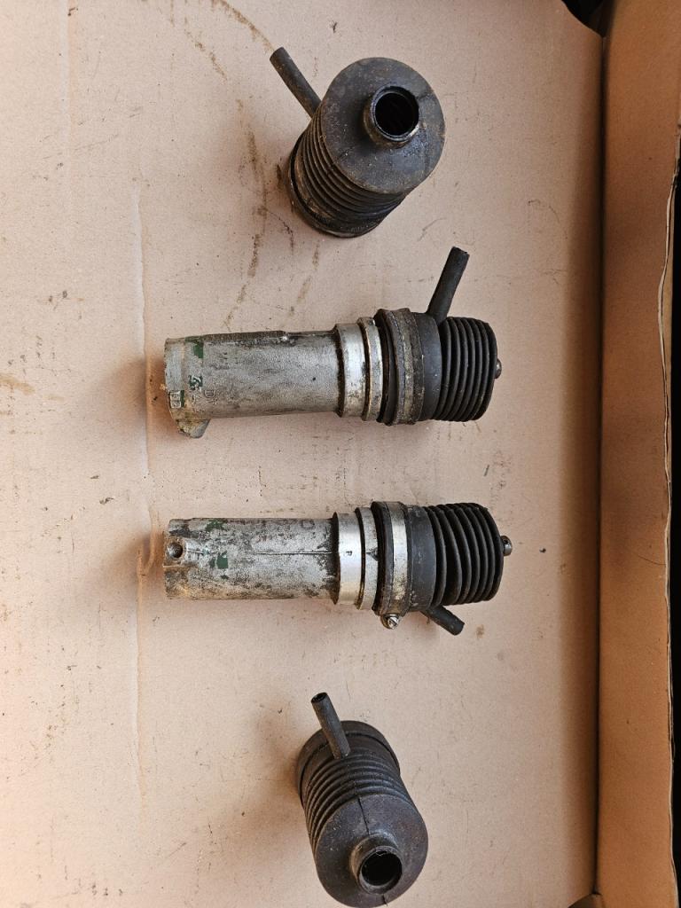 Cylindre de suspension CITROEN DS LesAnciennes.com