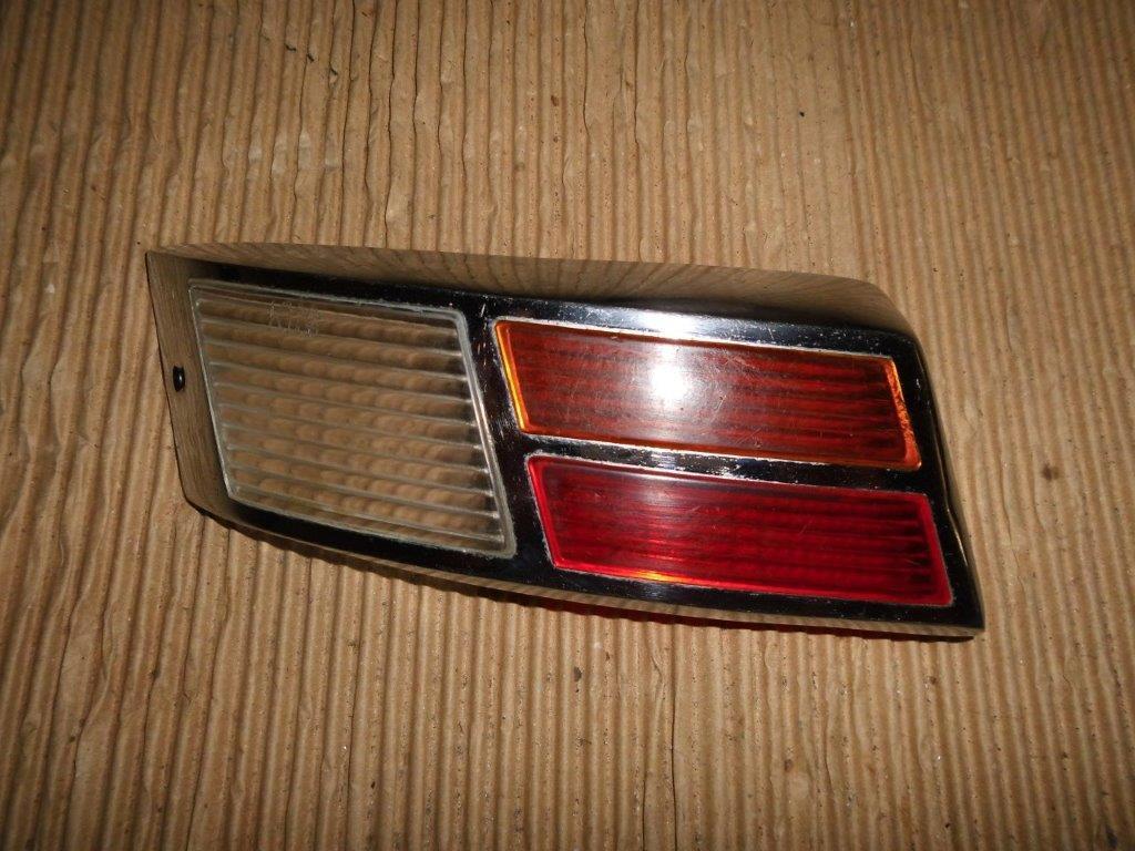 Pièces MERCEDES 220 CABRIOLET A feu arrière LesAnciennes.com