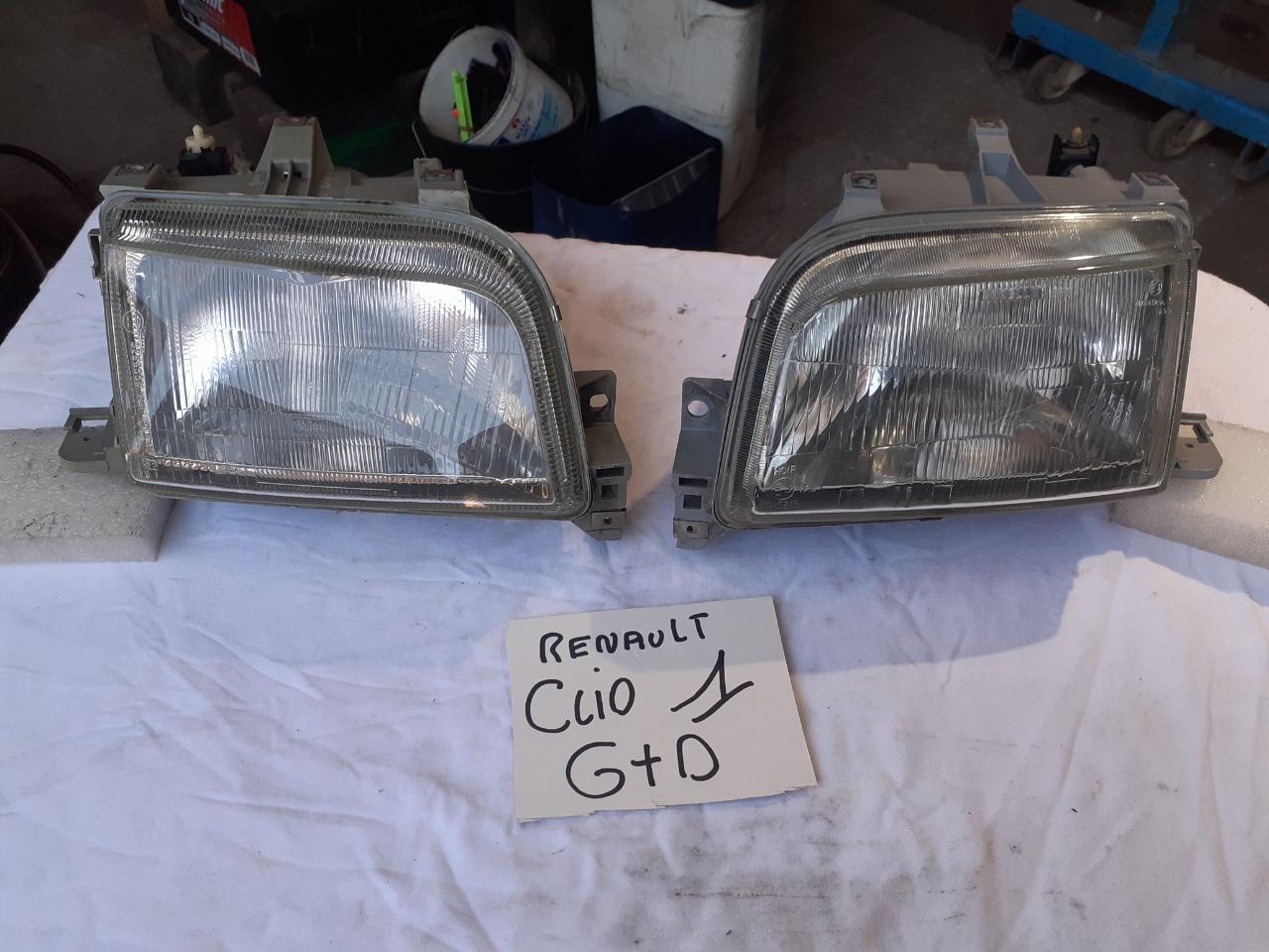 Phares RENAULT Clio LesAnciennes.com
