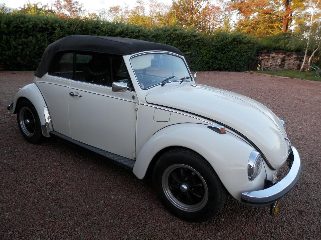 VOLKSWAGEN Coccinelle Cabriolet - 1971 LesAnciennes.com