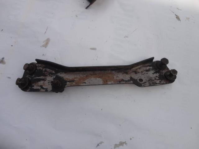 Supports pour silencieux Alfa Romeo Montreal LesAnciennes.com