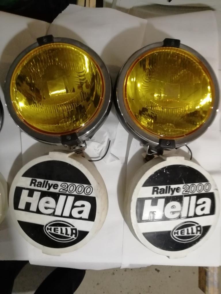 VENDS 2 PHARES HELLA AVEC CACHES LesAnciennes.com