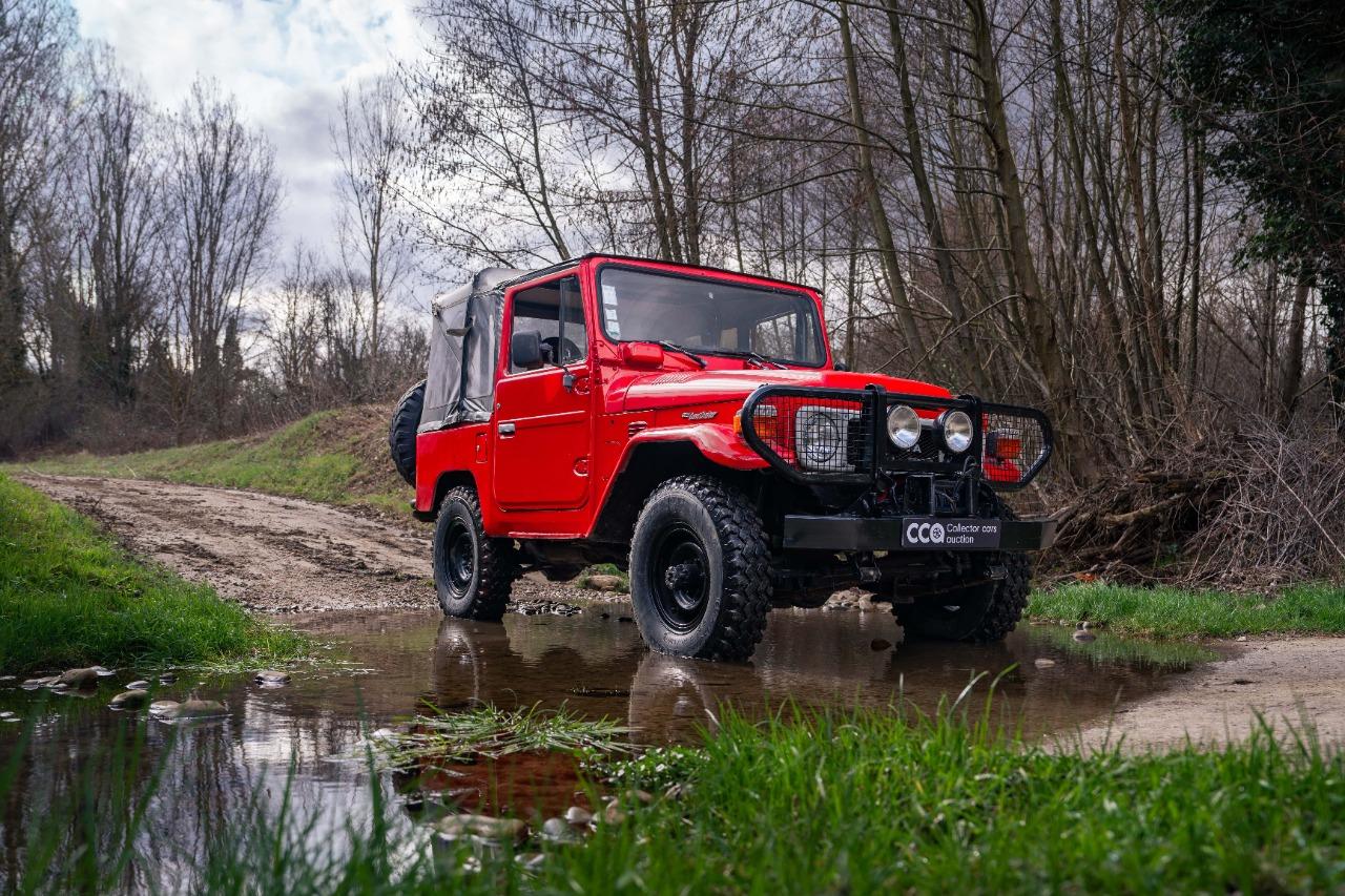 TOYOTA Land Cruiser BJ42 - 1982 LesAnciennes.com