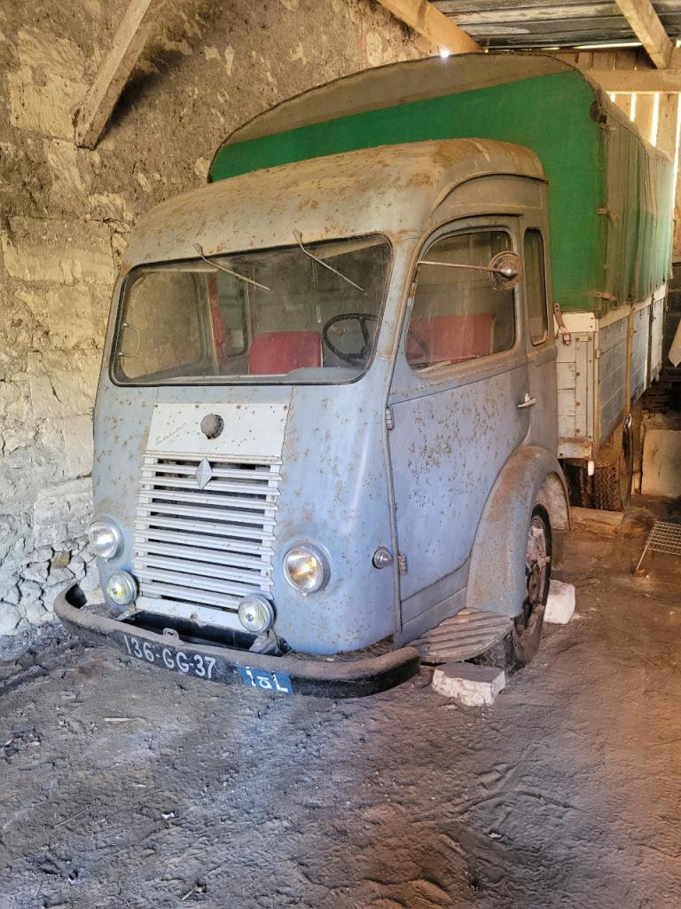 RENAULT Galion R 2242 - 1963 LesAnciennes.com