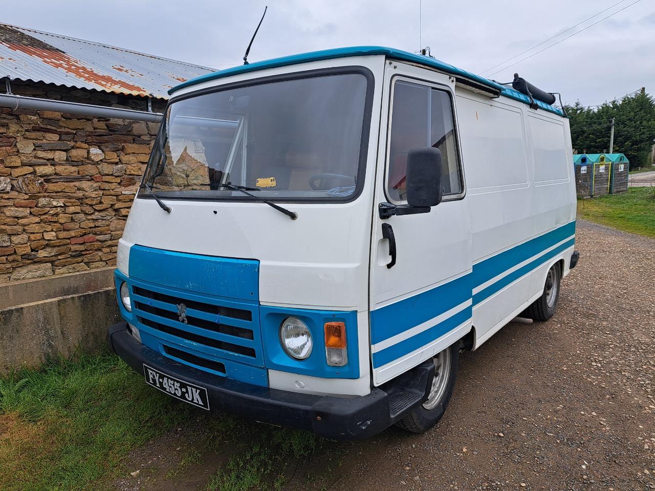PEUGEOT J9 Diesel - 1989 LesAnciennes.com