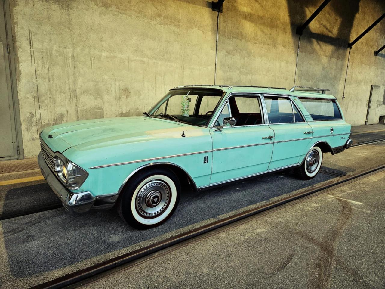 AMC Rambler Ambassador 990 V8 - 1964 LesAnciennes.com