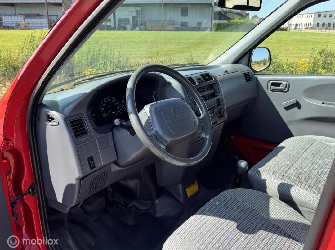 1999 Toyota Hiace, foto 6