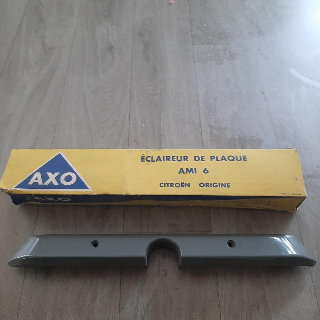 Eclairage de plaque CITROEN Ami 6 LesAnciennes.com
