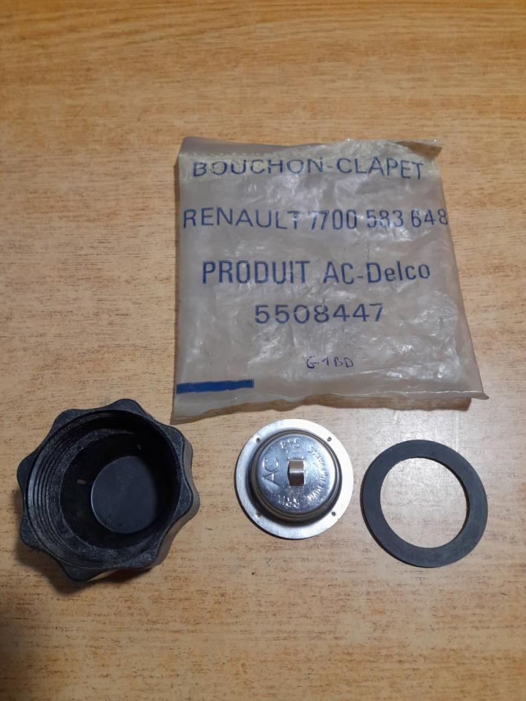 Bouchon vase d'expansion alpine A310 5508447 LesAnciennes.com