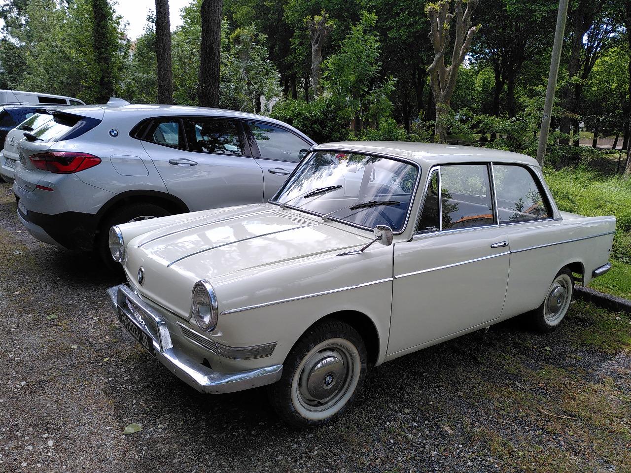 BMW 700 LS Luxus - 1965 LesAnciennes.com