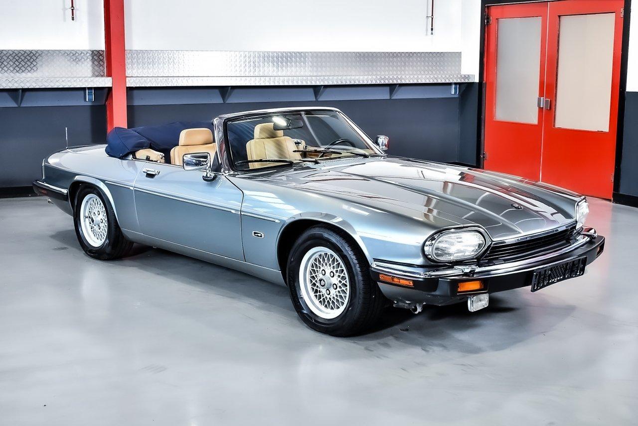 1992 Jaguar XJS Convertible 5,3L V12 LesAnciennes.com
