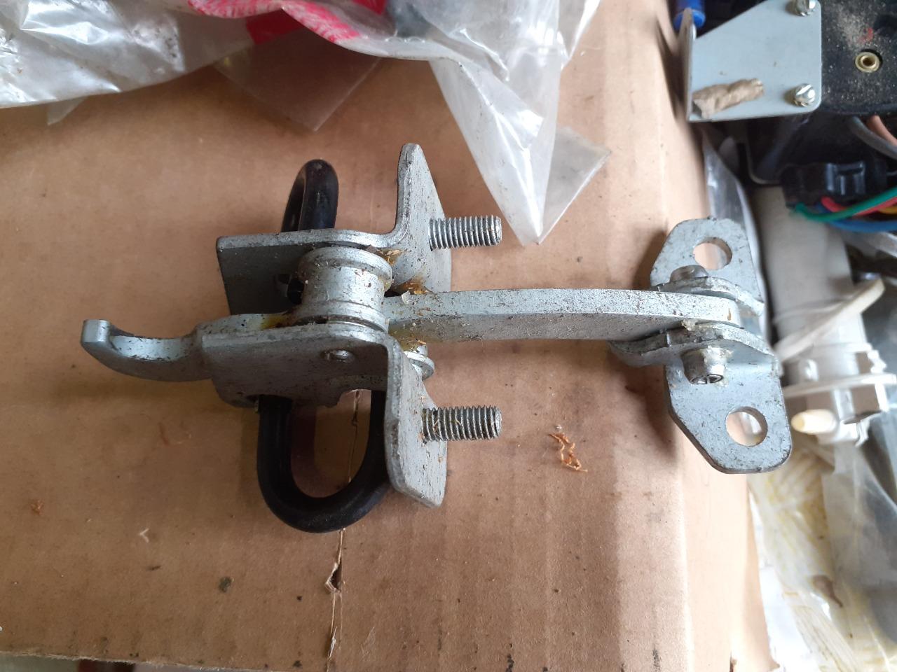 Arrêt de porte CITROEN XM LesAnciennes.com