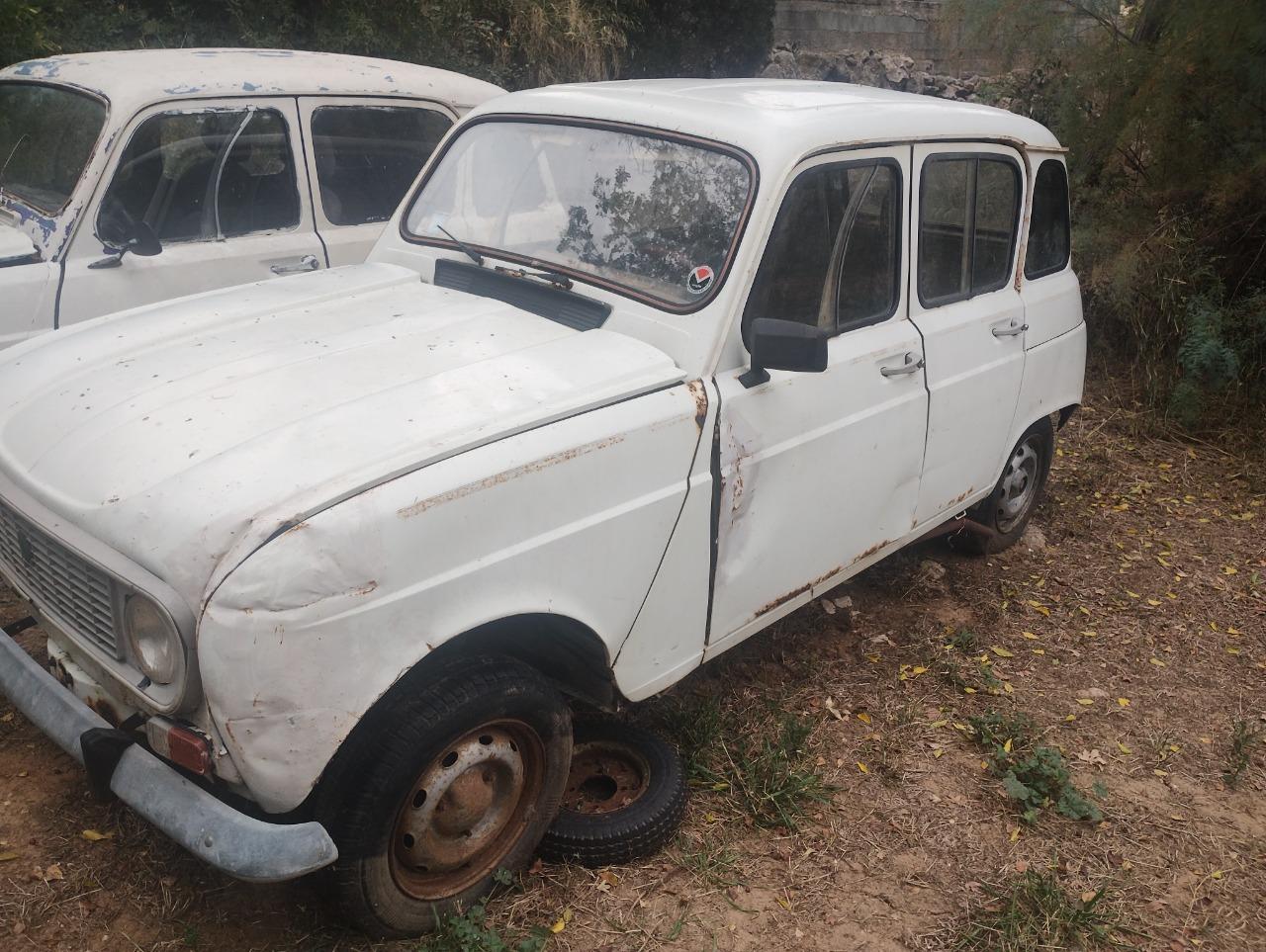RENAULT 4L (R4L) - 1980 LesAnciennes.com