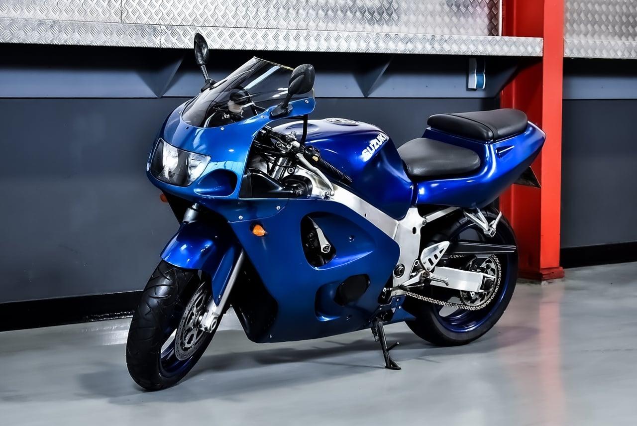 1998 Suzuki GSX-R 600 Motorcycle 600CC LesAnciennes.com