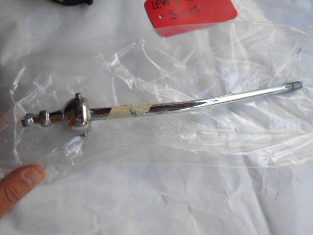 Levier de boite de vitesse Maserati 3500 5 vitesse LesAnciennes.com