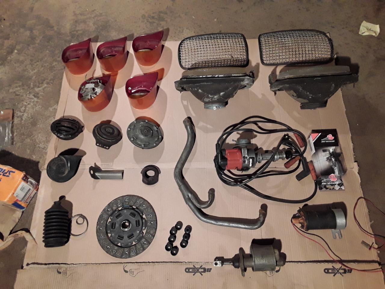 Lot de pièces SAAB 96 LesAnciennes.com