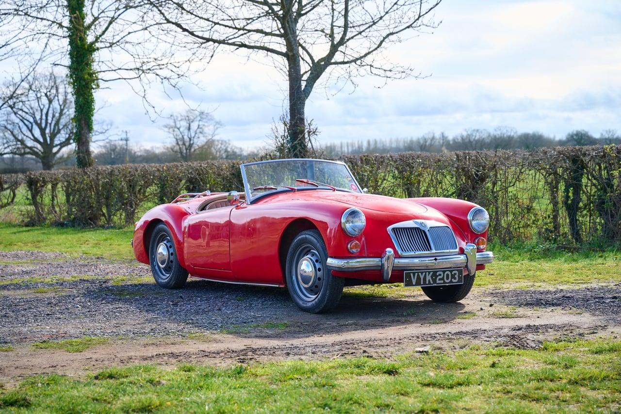 1958 MG MGA Roadster 1500 RHD LesAnciennes.com