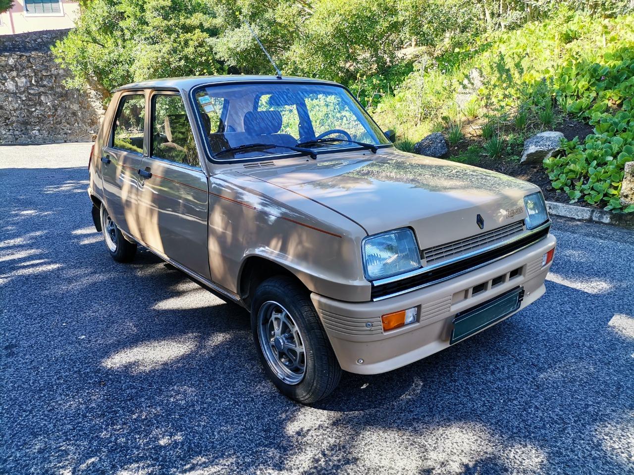RENAULT 5 (R5) Laureate -12.000 kms - 1984 LesAnciennes.com