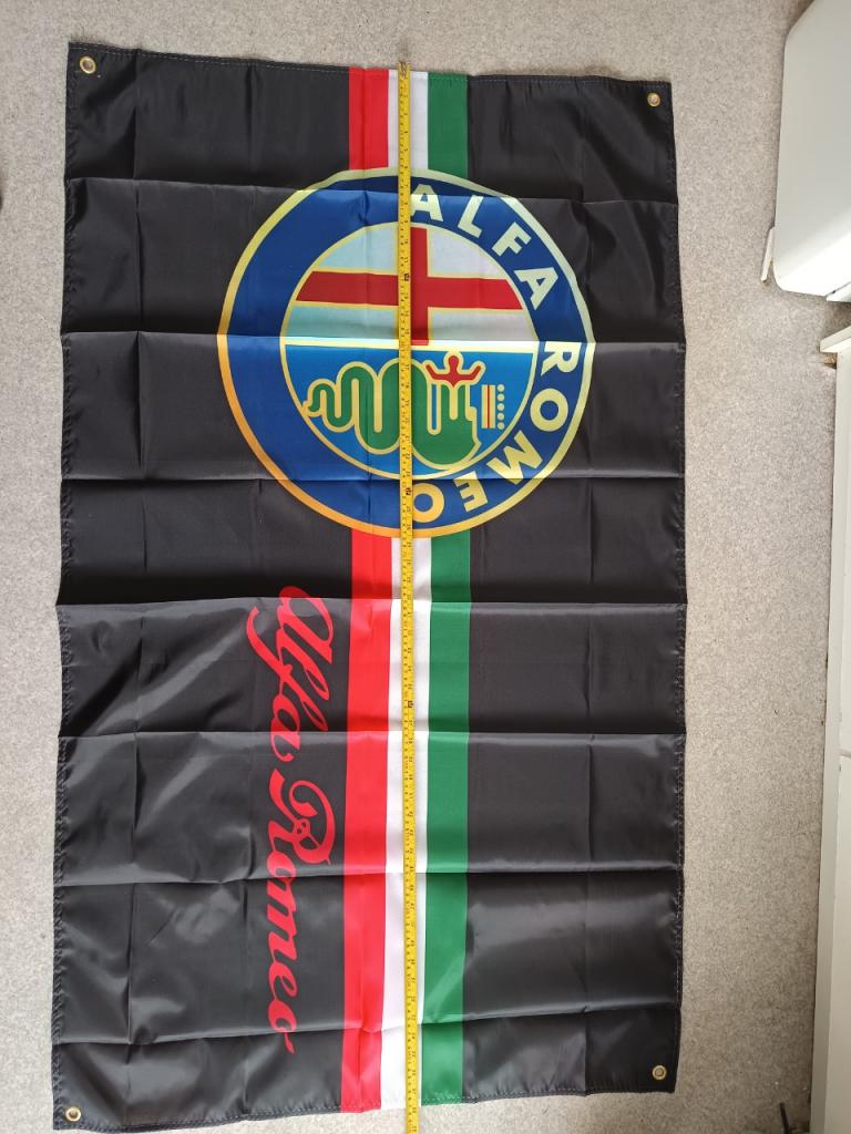 Drapeau Alfa Roméo N°2 LesAnciennes.com