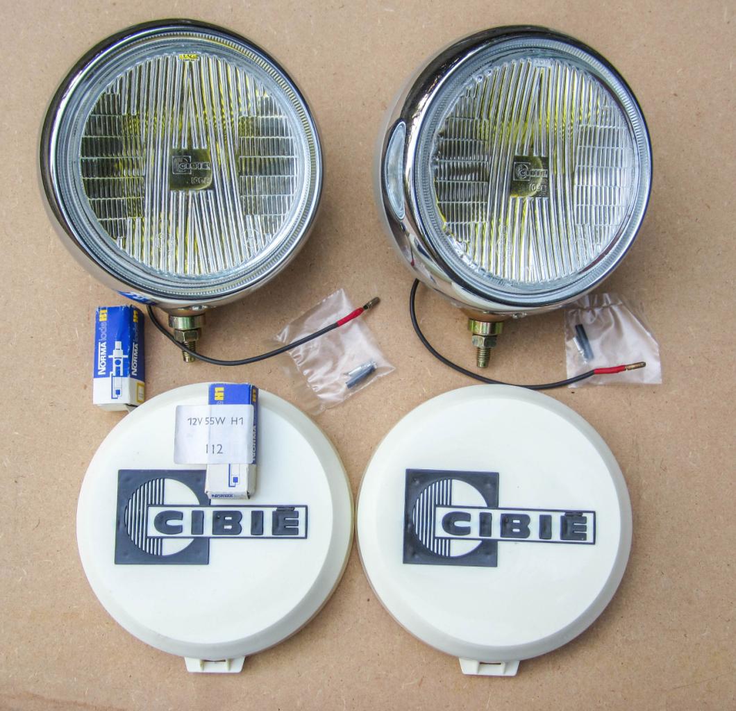 Deux phares anti-brouillard CIBIÉ LesAnciennes.com