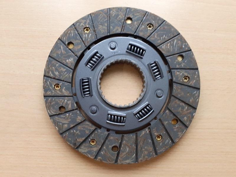 Disque d'embrayage PEUGEOT 204 LesAnciennes.com