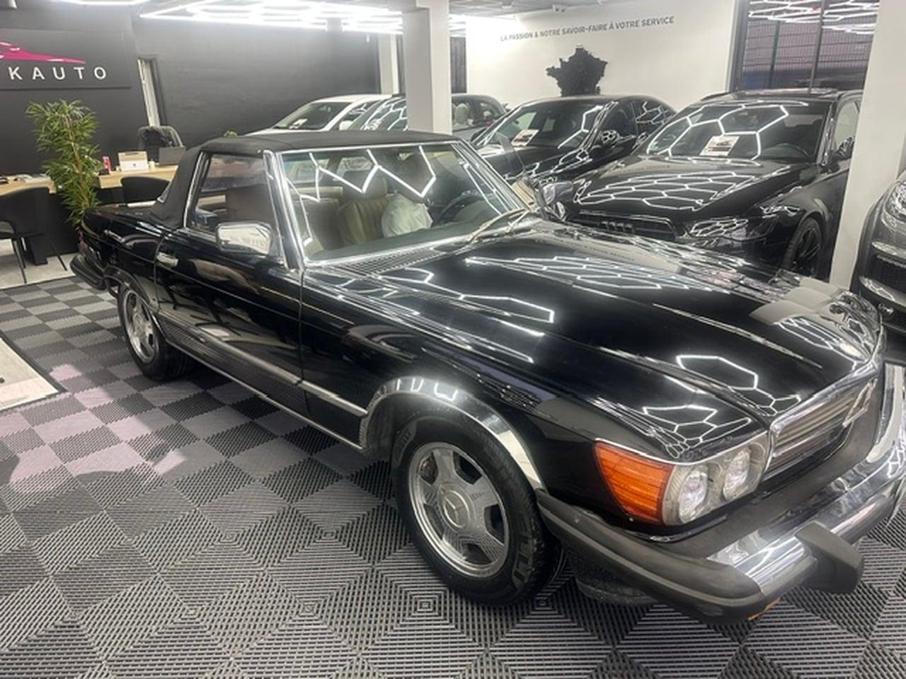1989 Mercedes-Benz 560 SL (R107) LesAnciennes.com