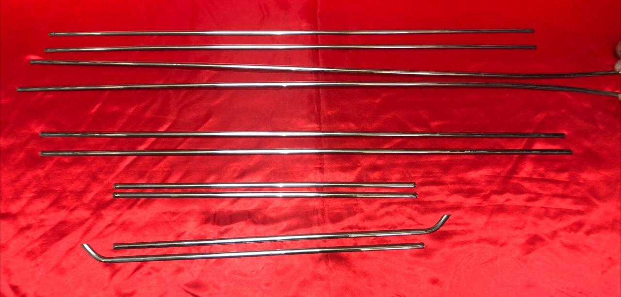 FIAT 600 d e multipla Kit de moulures latérale LesAnciennes.com