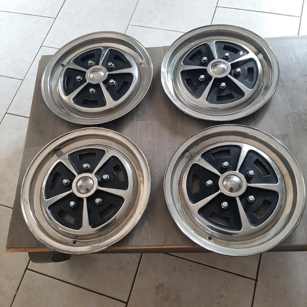 Enjoliveurs TRIUMPH GT6 gt6 vitesse 2,5 LesAnciennes.com