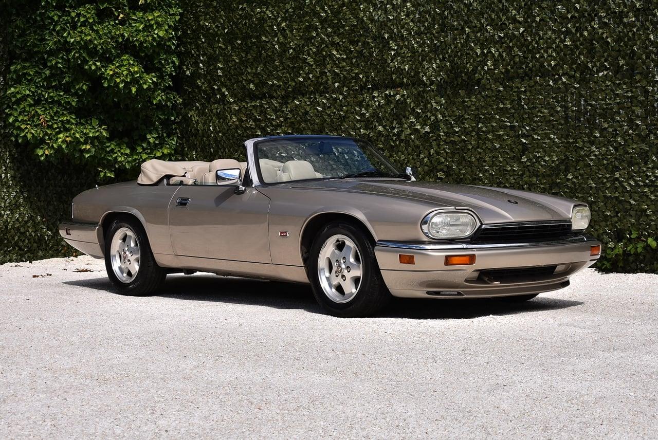 1995 Jaguar XJS 4.0 Convertible LesAnciennes.com