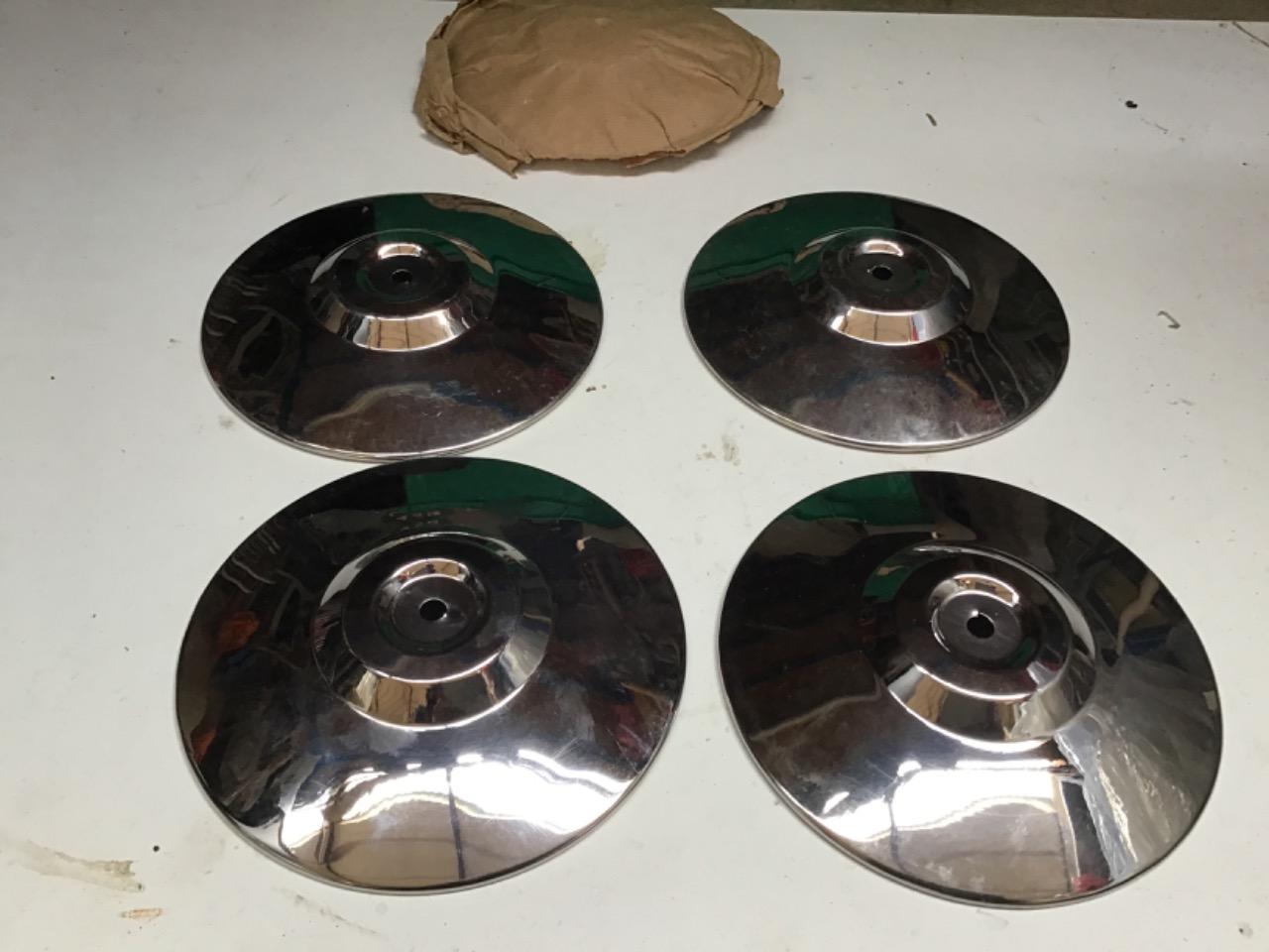 ENJOLIVEURS NEUFS 172 MM LesAnciennes.com